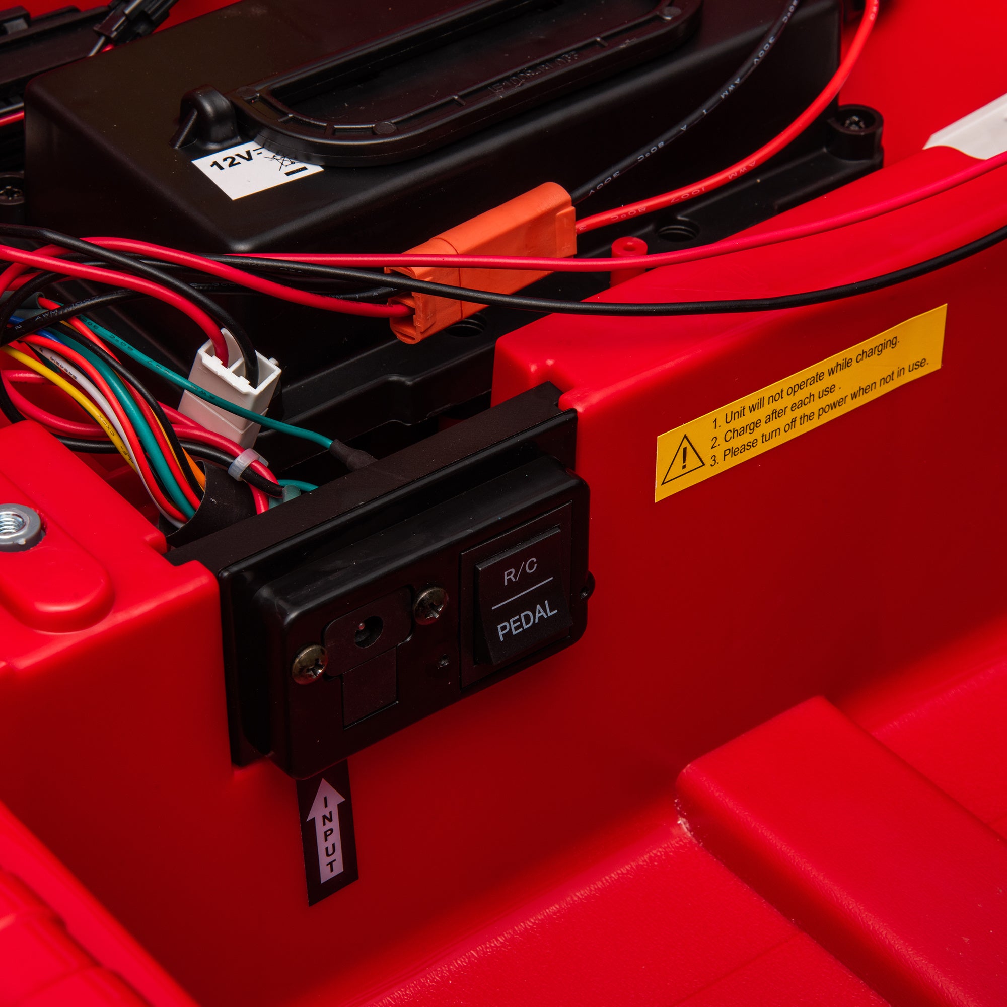 Red TOYOTA FJ Cruiser 12V